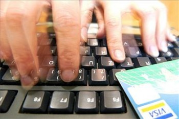 贷款买车还是信用卡分期?哪种方式买车更划算?