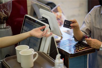 2019年各个银行信用卡还款日期怎么算？信用卡的利息该怎么算