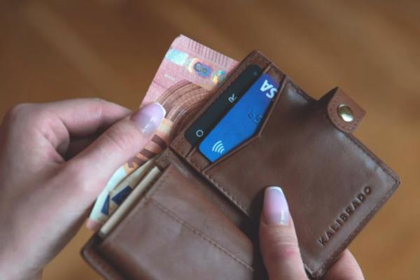 买平安福7年了,还在纠结要不要退 买平安福7年了,还在纠结要不要退