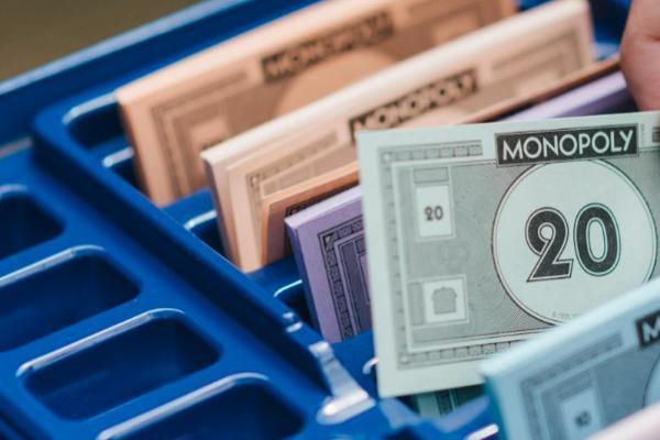 想全额退保需要满足什么条件？退保多久可以收到退保资金？