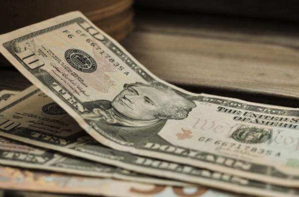 发工资后，工资条上的“五险一金”到底怎么算